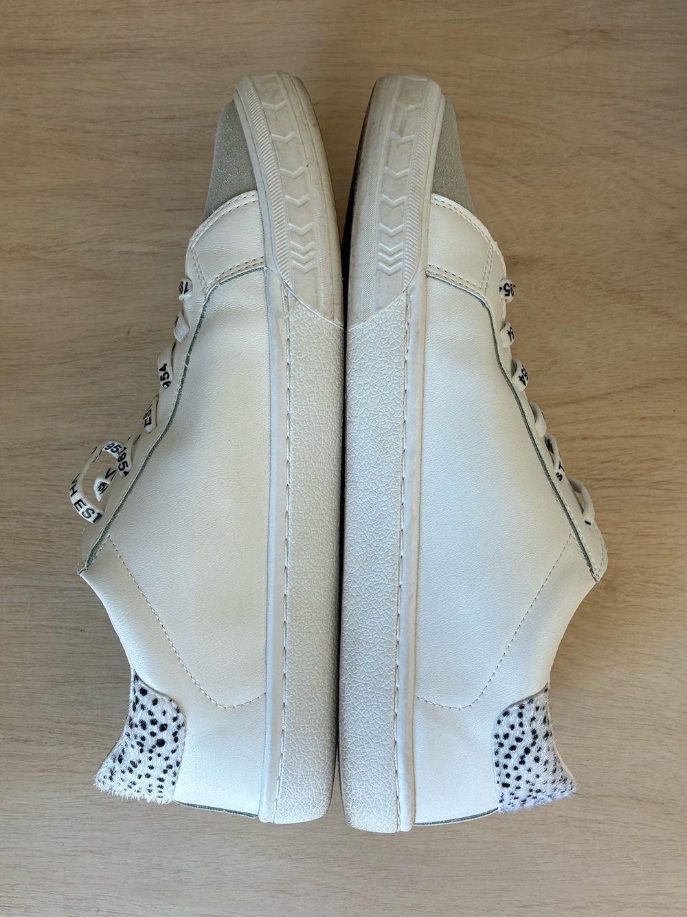 Vintage Havana Carla Sneakers
Women's 11 White Black Star
Cheetah Print - Picture 3 of 7